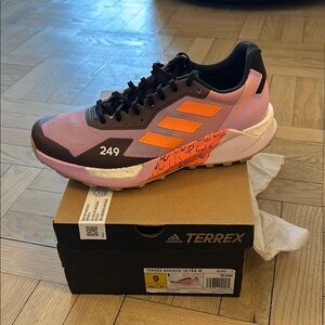 Adidas Terrex Agravic Ultra W Pink Orange Sneakers